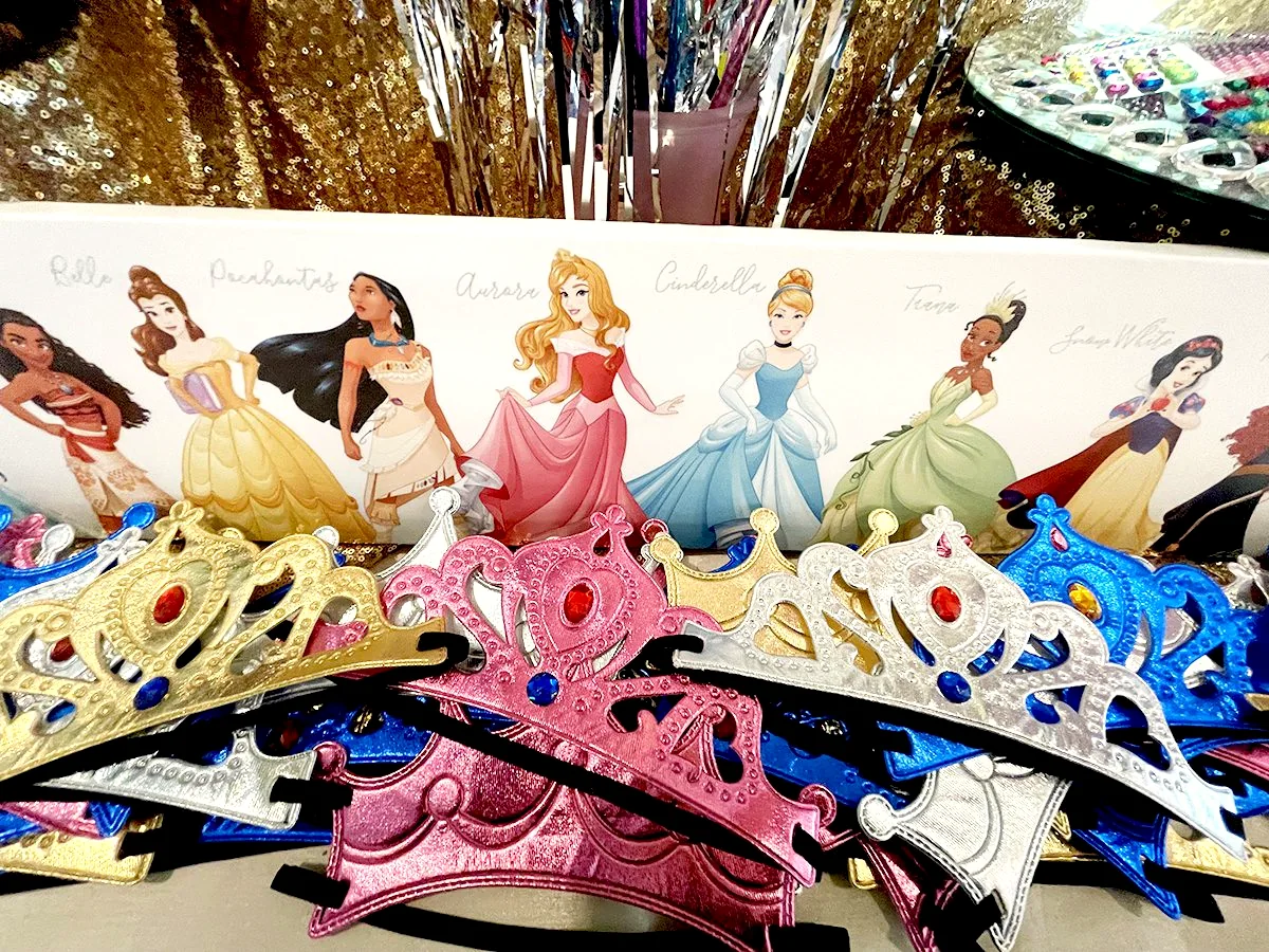 A Fairytale Birthday: celebration detail 3 from a Poppin Kids birthday party in Houston