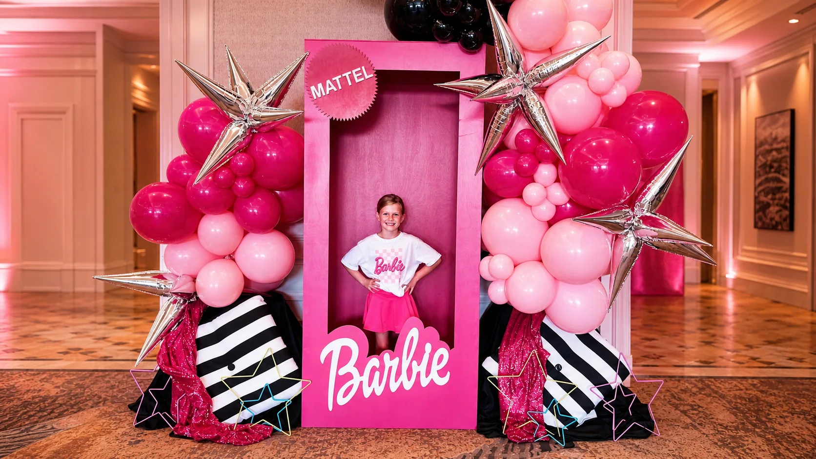 Emma & Samantha's Barbie Party: 03 barbie box child 6810