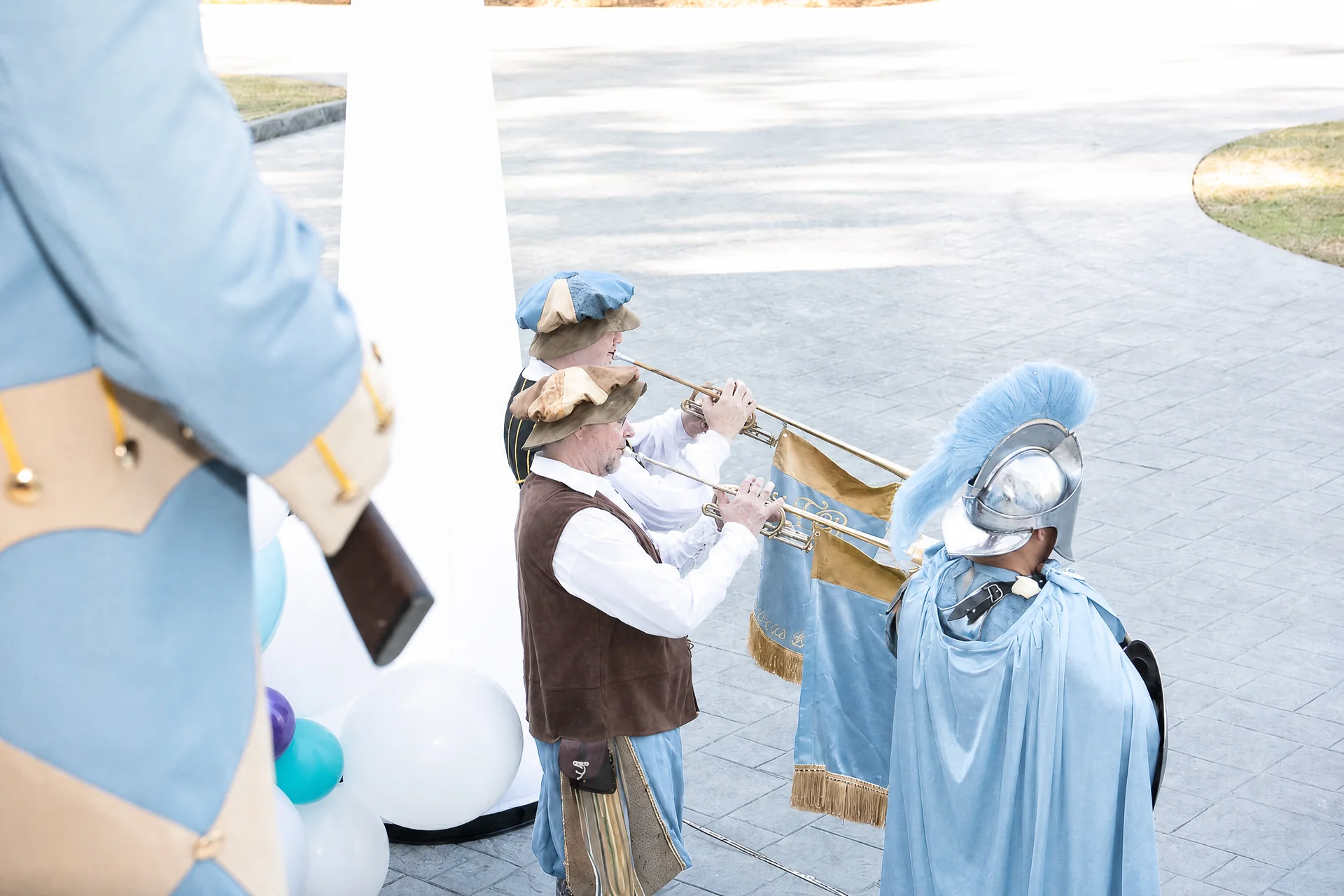 An Ice Princess Birthday: 06 performers light blue 5860