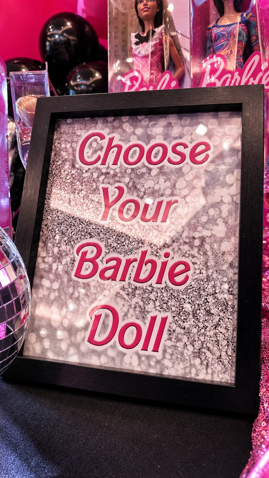 Emma & Samantha's Barbie Party: 12 barbie detail 9798
