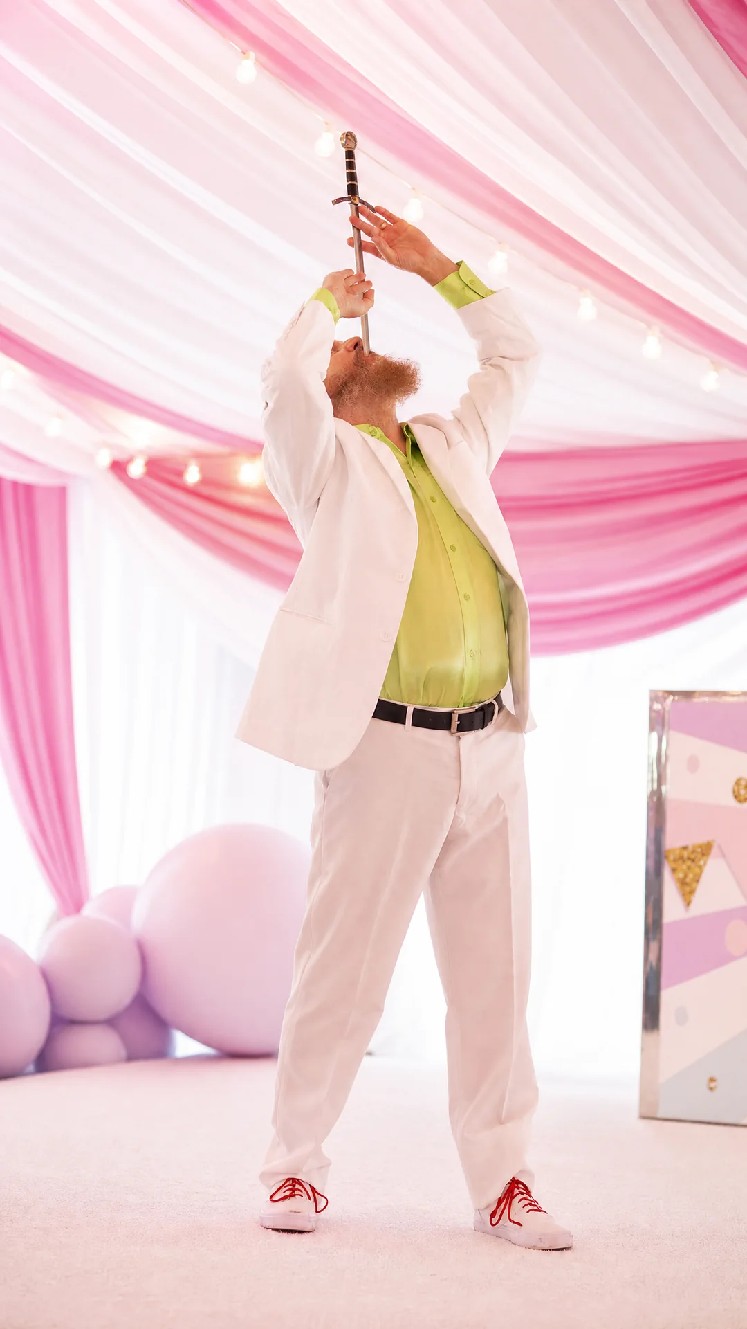 Maddie's Carnival Party: 15 carnival tent performer