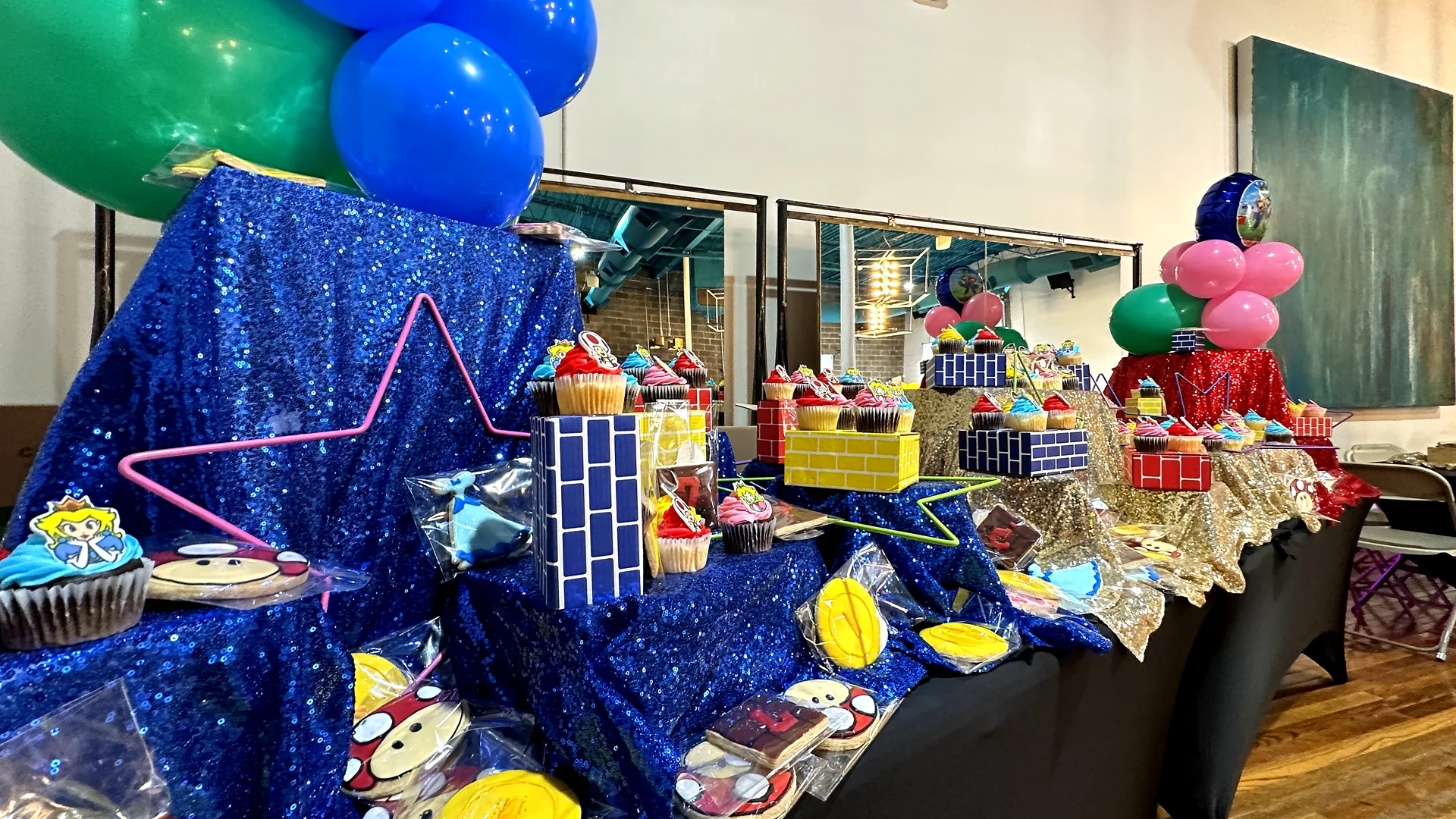 Super 7 Birthday Bash: celebration detail 2 from a Poppin Kids birthday party in Houston