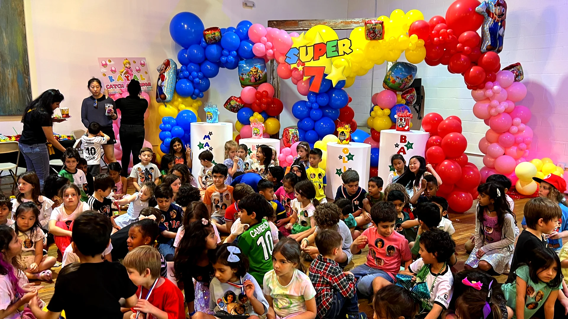 Super 7 Birthday Bash: celebration detail 12 from a Poppin Kids birthday party in Houston
