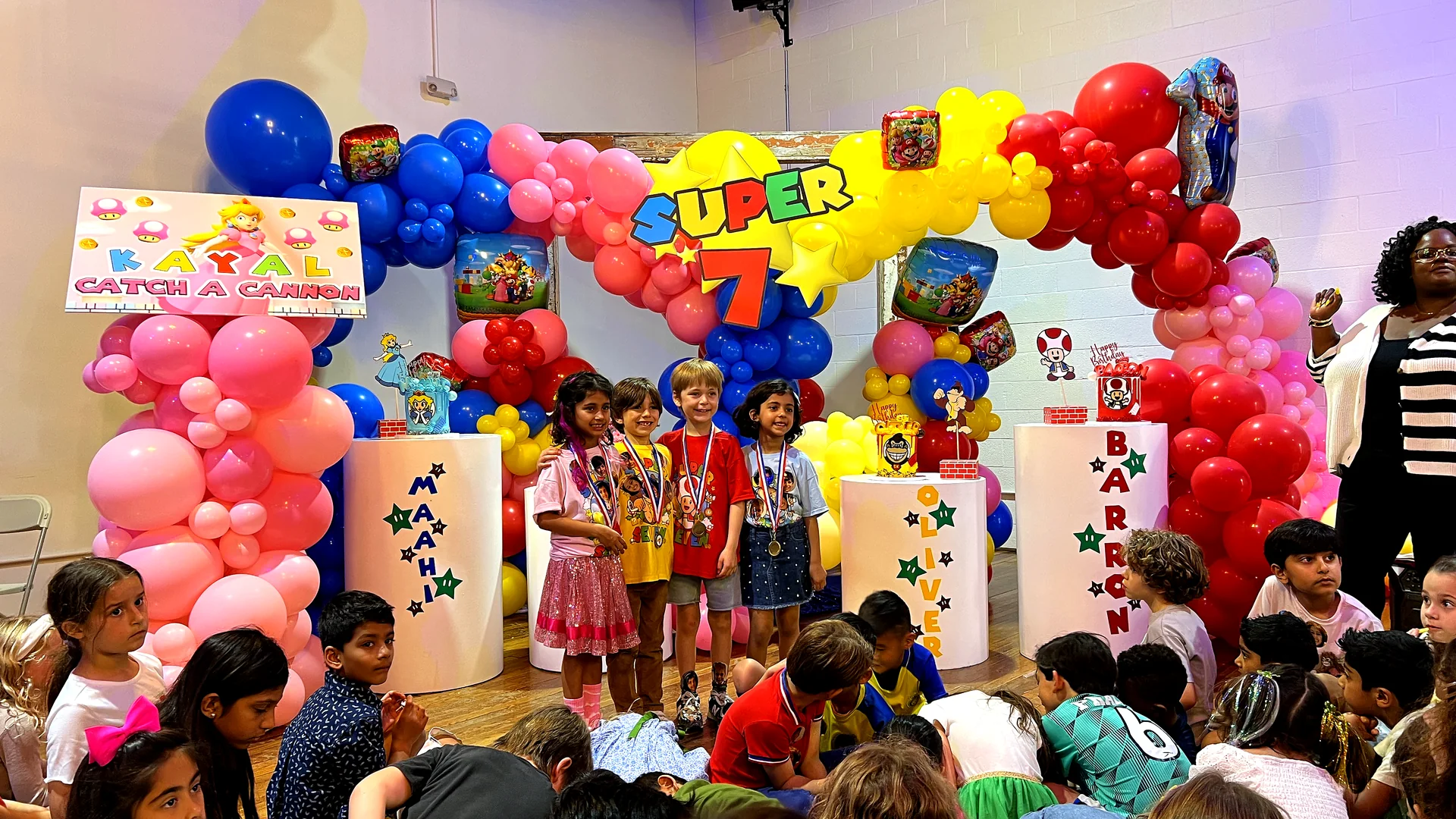 Super 7 Birthday Bash: celebration detail 1 from a Poppin Kids birthday party in Houston