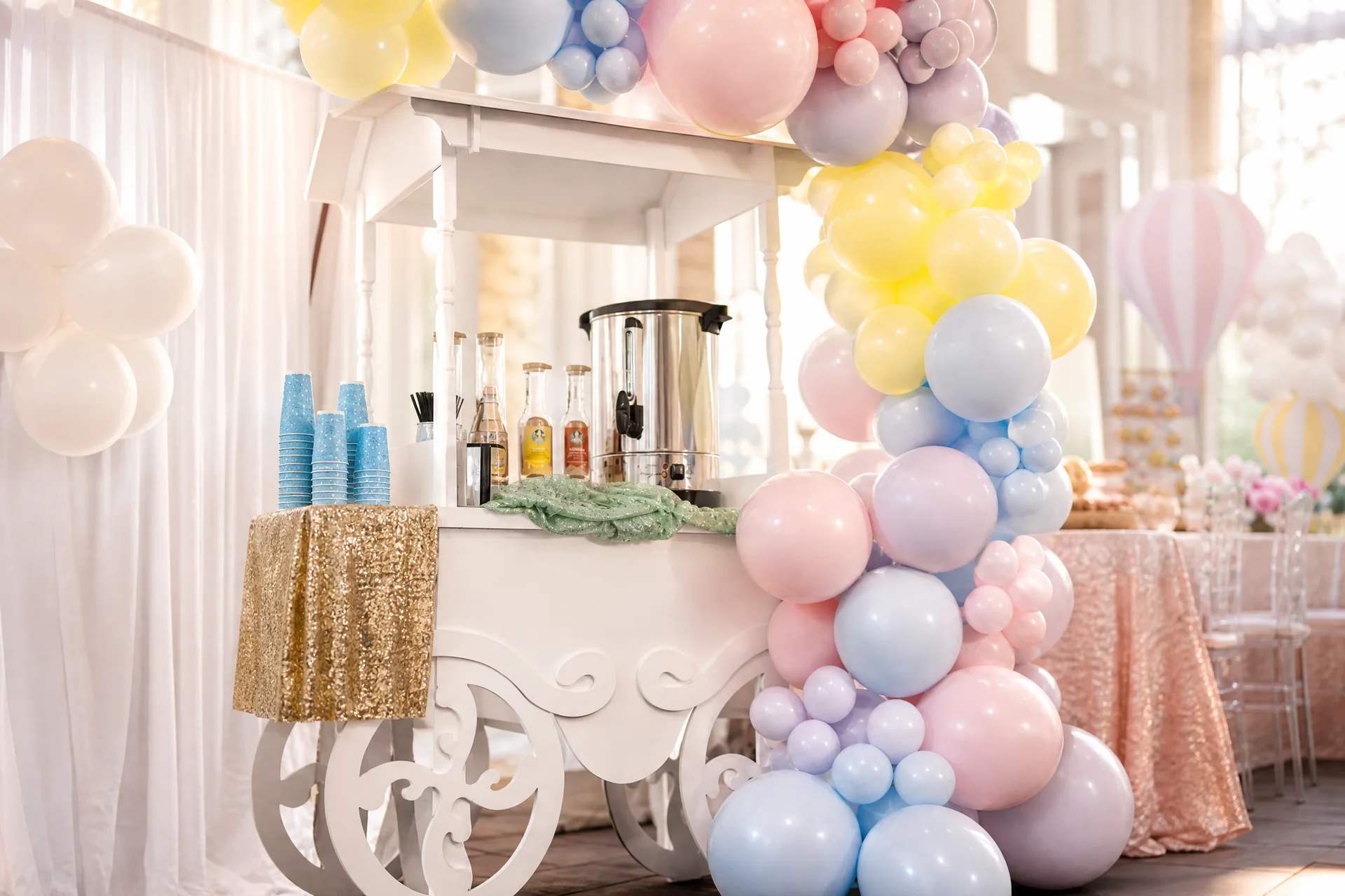 Luna Rose’s Hot Air Balloon First Birthday: celebration detail 2 from a Poppin Kids birthday party in Houston